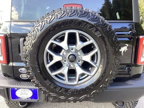 New 2025 Ford Bronco Badlands image 14