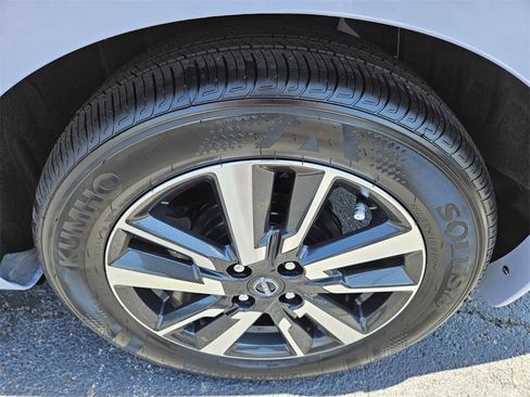 New 2025 Nissan Versa SV w/ Trunk Package image 8