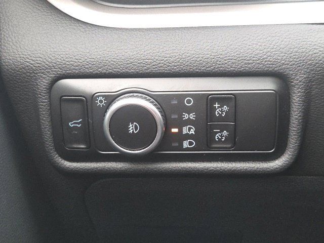 Used 2023 Ford Explorer XLT w/ Equipment Group 202A AWD/4WD image 28