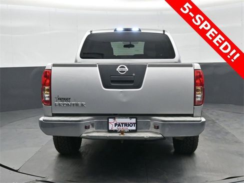 Used 2012 Nissan Frontier S image 5
