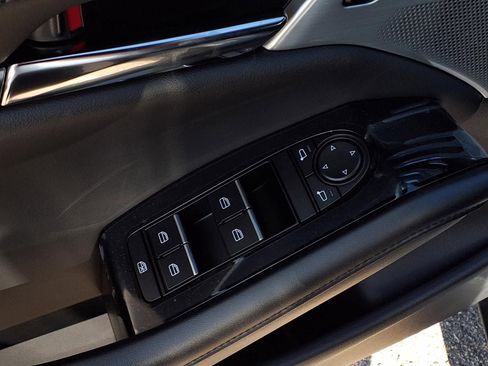 New 2026 MAZDA MAZDA3 2.5 S Hatchback w/ Premium Pkg image 17