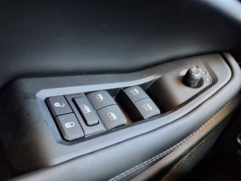New 2026 Jeep Grand Cherokee Altitude AWD/4WD image 17