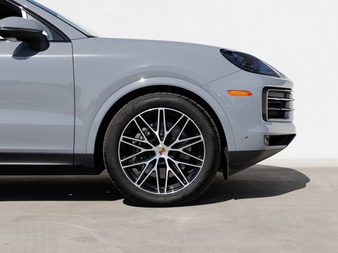 Certified 2026 Porsche Cayenne Coupe AWD/4WD image 11