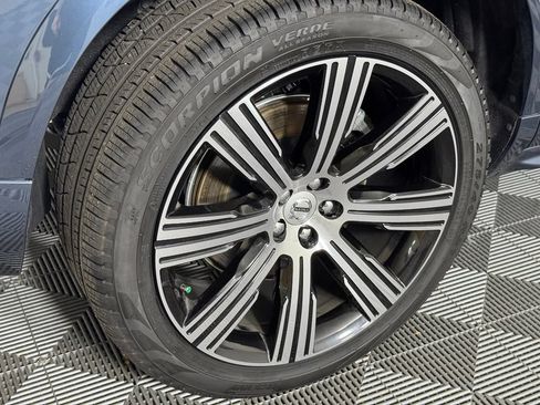 Certified 2025 Volvo XC90 B6 Plus w/ Protection Package Premier AWD/4WD image 7