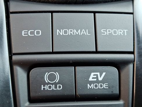 Used 2026 Toyota Camry XLE w/ Convenience Package image 26