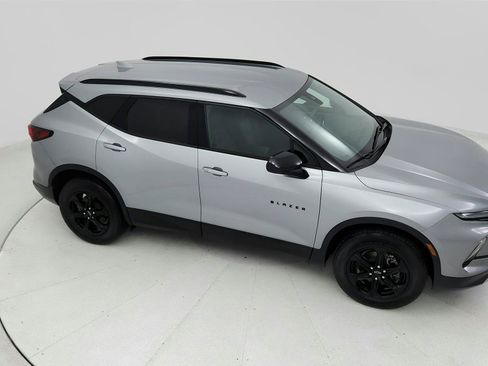 Used 2024 Chevrolet Blazer LT w/ Midnight/Sport Edition FWD image 19