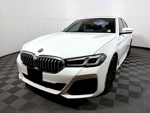 Used 2023 BMW 540i xDrive w/ M Sport Package AWD/4WD image 3