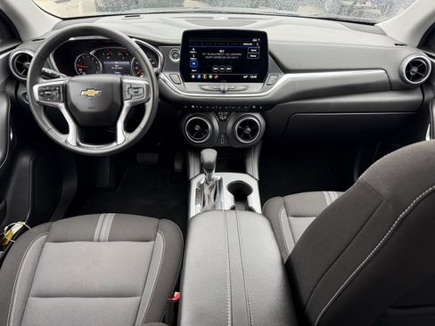 Used 2025 Chevrolet Blazer LT image 14