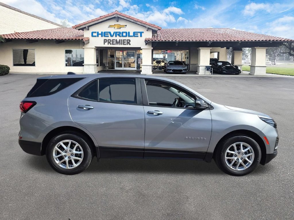 Used 2024 Chevrolet Equinox LS FWD image 9