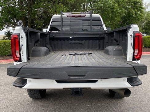 Used 2022 GMC Sierra 2500 AT4 w/ AT4 Premium Plus Package AWD/4WD image 6