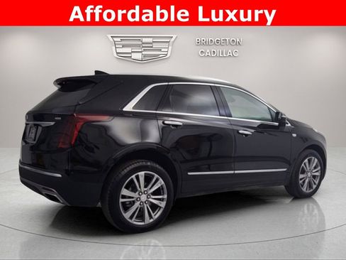 Used 2025 Cadillac XT5 Premium Luxury image 7