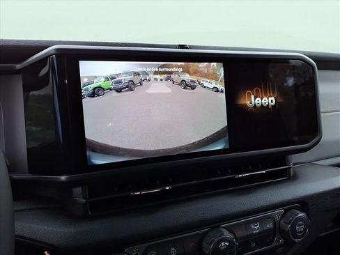 Used 2026 Jeep Wrangler Unlimited Sport AWD/4WD image 17
