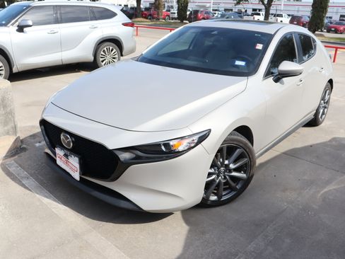 Used 2022 MAZDA MAZDA3 s image 4