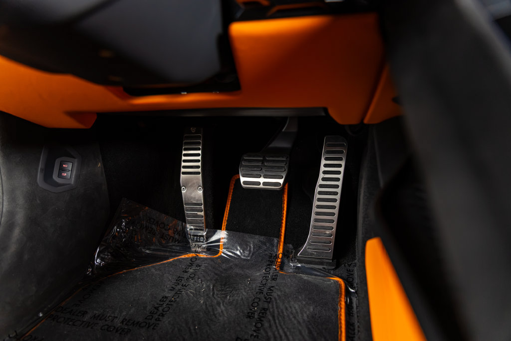 Used 2023 Lamborghini Huracan Tecnica RWD image 37