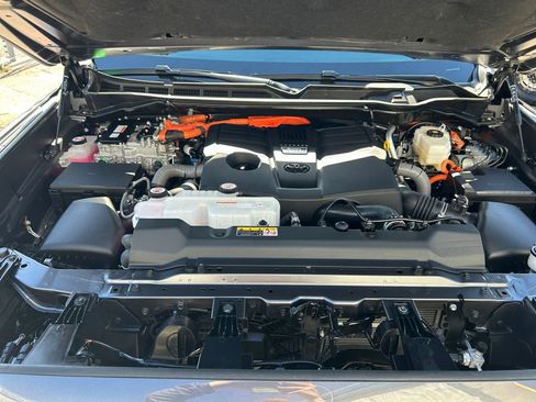 Used 2024 Toyota Sequoia Limited w/ TRD Off-Road Package AWD/4WD image 30