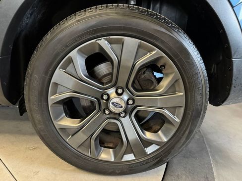 Used 2018 Ford Explorer Sport w/ Equipment Group 401A AWD/4WD image 26