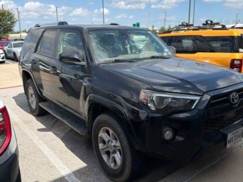 Used 2020 Toyota 4Runner SR5 AWD/4WD image 1