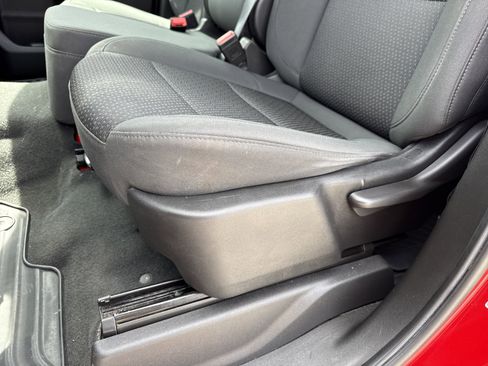 Used 2022 Chevrolet Silverado 1500 Custom AWD/4WD image 29