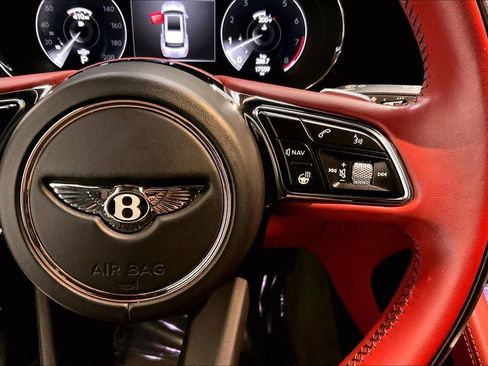 Used 2023 Bentley Bentayga AWD/4WD image 24
