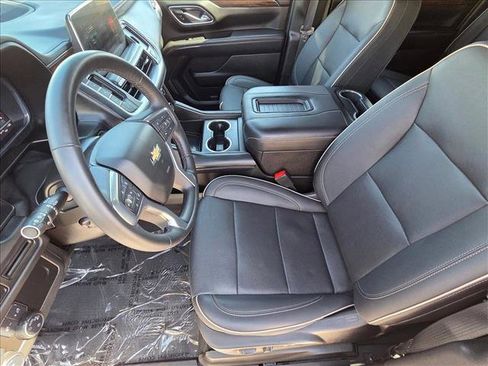 Used 2023 Chevrolet Suburban Premier AWD/4WD image 14