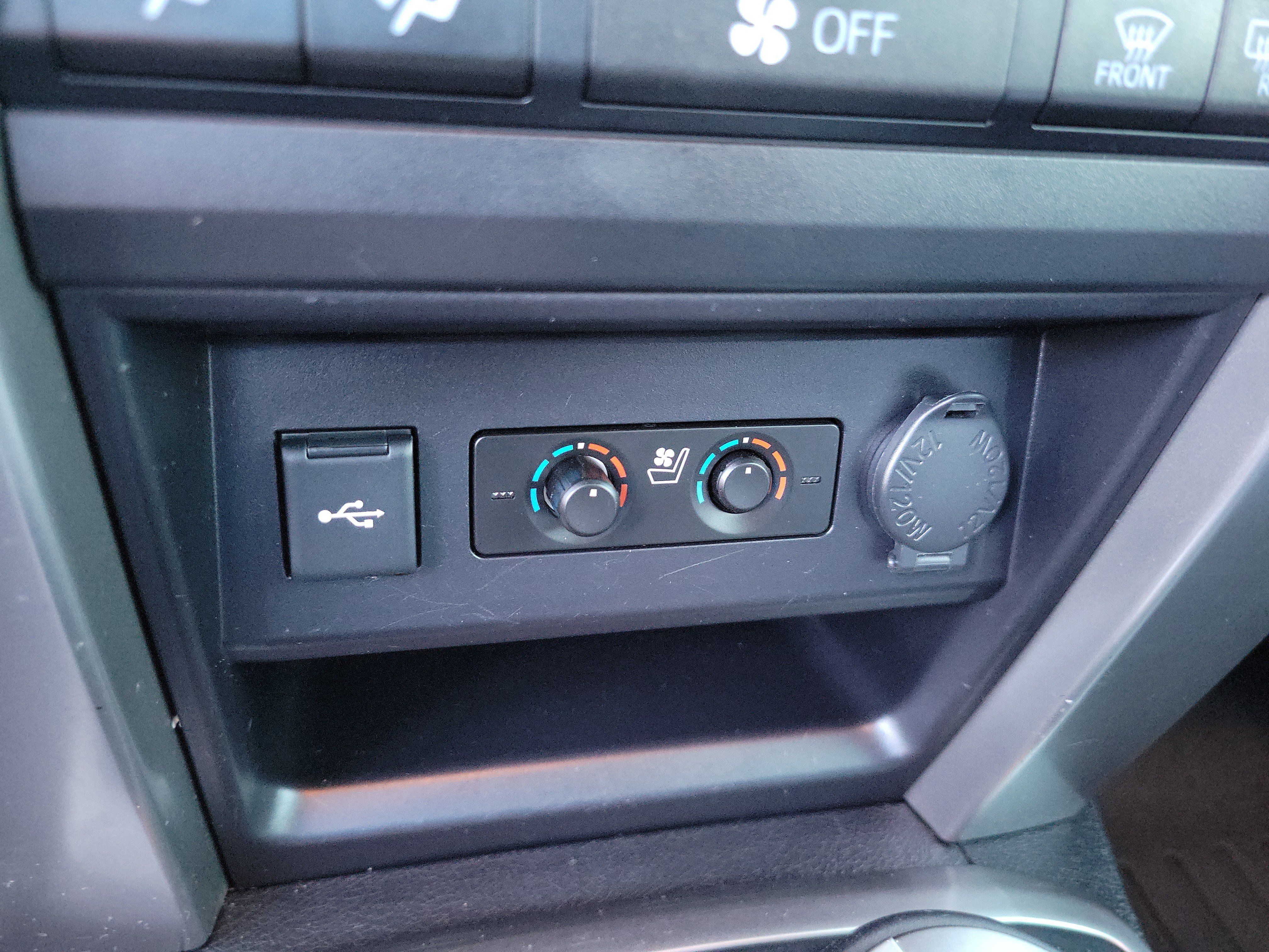 Used 2022 Toyota 4Runner Limited AWD/4WD image 18