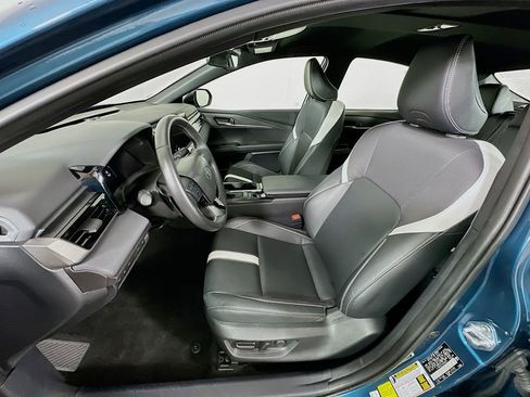 Certified 2025 Toyota Camry SE image 21