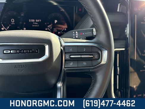 Used 2025 GMC Yukon Denali image 31