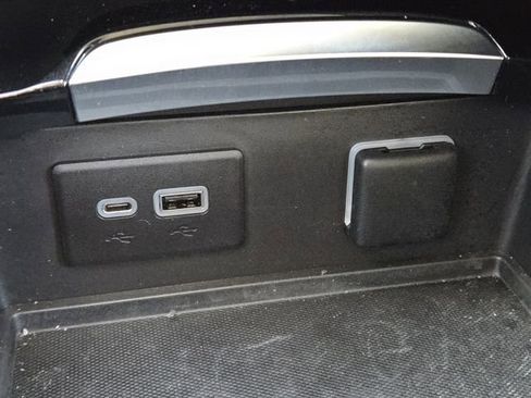 Used 2021 Buick Envision Essence image 7