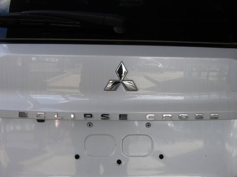 New 2024 Mitsubishi Eclipse Cross SE image 8