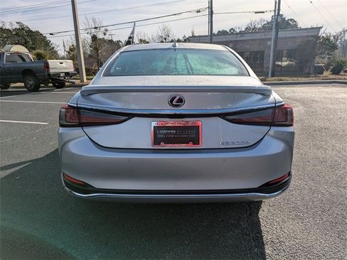 Used 2021 Lexus ES 300h w/ Premium Package image 5