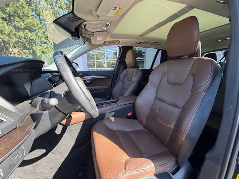 Used 2019 Volvo XC90 T6 Momentum w/ Advanced Package AWD/4WD image 18