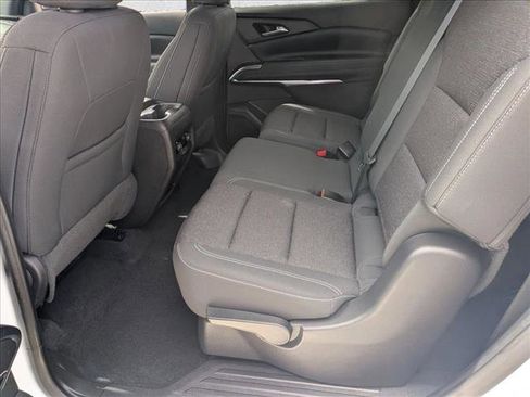 Used 2024 Chevrolet Traverse LS w/ Midnight/Sport Edition image 17