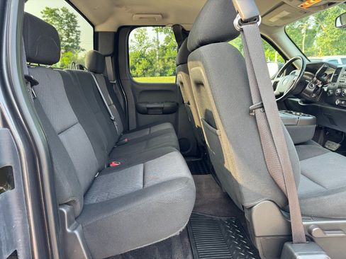 Used 2010 Chevrolet Silverado 2500 LT AWD/4WD image 17