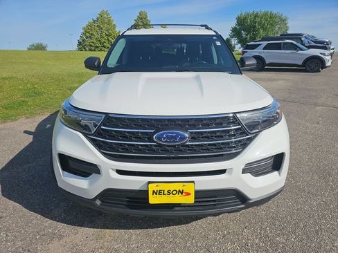 Used 2022 Ford Explorer XLT w/ Class IV Trailer Tow Package AWD/4WD image 8
