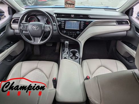 Used 2018 Toyota Camry XSE FWD image 17