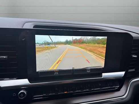 Used 2022 GMC Sierra 1500 SLT w/ SLT Convenience Package image 26