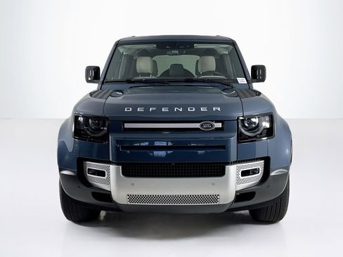 Used 2023 Land Rover Defender 110 SE AWD/4WD image 8
