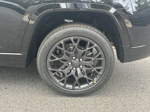New 2026 Jeep Grand Cherokee Summit AWD/4WD image 18