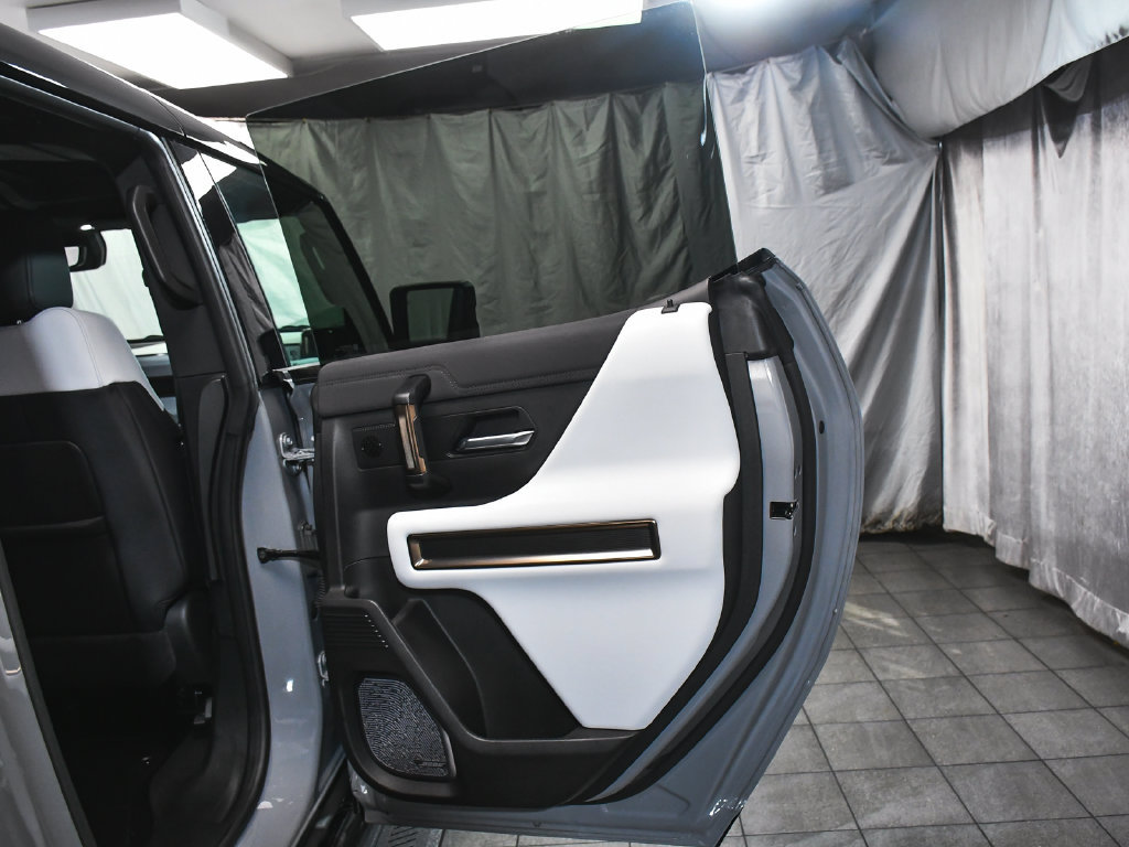 Used 2025 GMC Hummer EV 3X AWD/4WD image 13