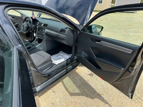 Used 2012 Volkswagen Passat 2.5 S FWD image 10