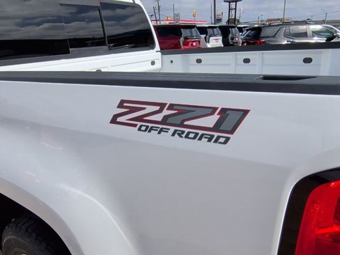 Used 2022 Chevrolet Colorado Z71 image 39