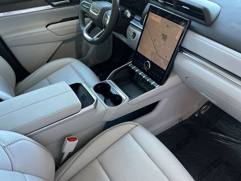 Used 2026 GMC Terrain Denali AWD/4WD image 16