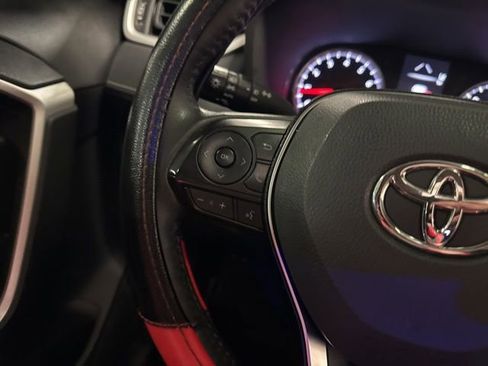Used 2021 Toyota RAV4 XLE w/ Convenience Package AWD/4WD image 25