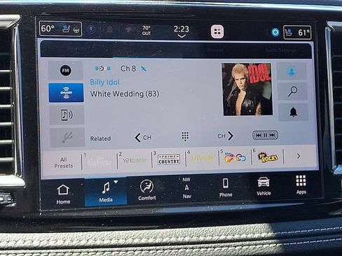 Used 2025 Chrysler Pacifica Limited FWD image 16