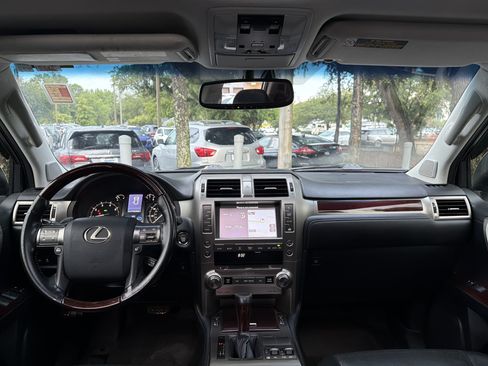 Used 2017 Lexus GX 460 Premium w/ Premium Package AWD/4WD image 35