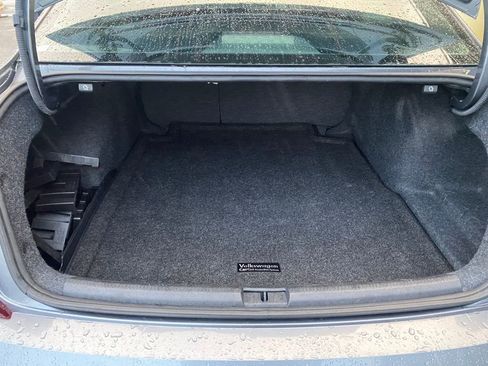 Used 2017 Volkswagen Passat 1.8T SE image 11