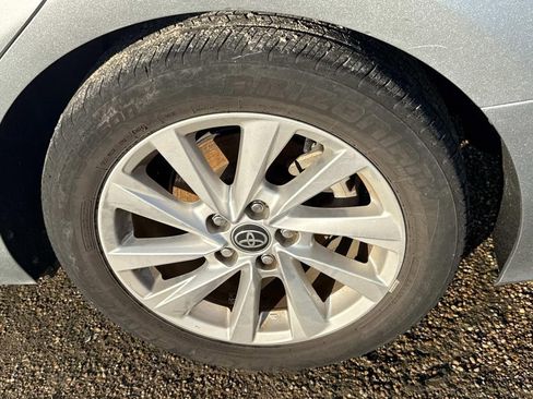 Used 2023 Toyota Camry LE image 3