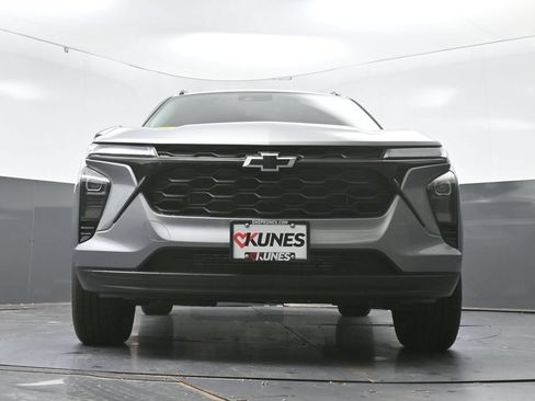 New 2026 Chevrolet Trax LT w/ Driver Confidence Package FWD image 40