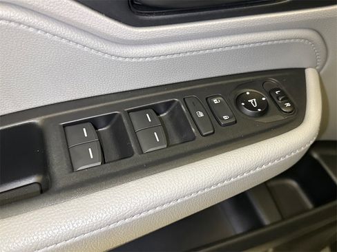 Used 2018 Honda Odyssey EX-L image 23