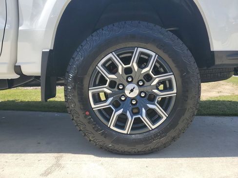 New 2026 Chevrolet Colorado Z71 w/ Technology Package AWD/4WD image 6